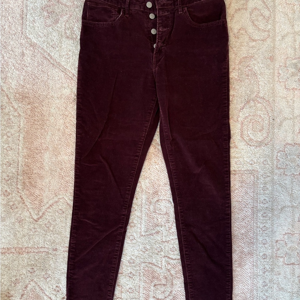Levi's Women's Skinny Corduroy- Eggplant